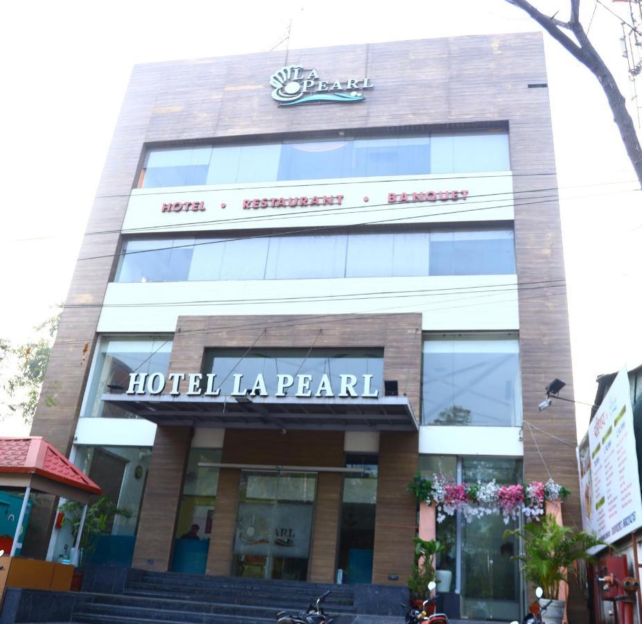 Hotel La Pearl Naiapura Exteriör bild